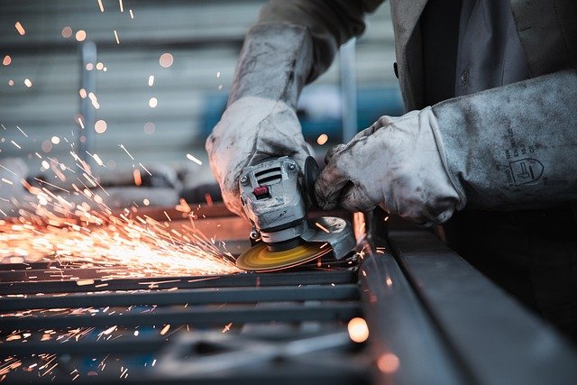 Industrie bleibt auf Erholungskurs