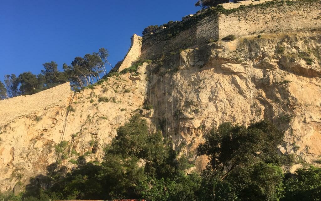 Denia wendet sich an die Landesregierung, um den Steinbruch an der Burg zu inspizieren