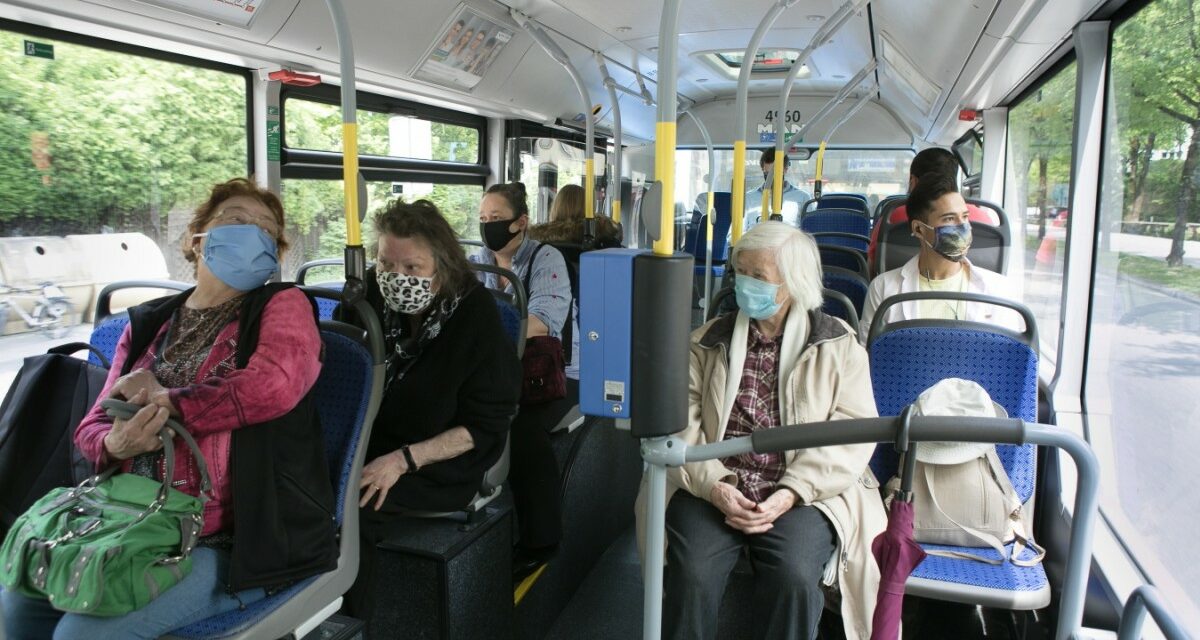 In Spanien fällt die Maskenpflicht in Flugzeug, Bus und Bahn