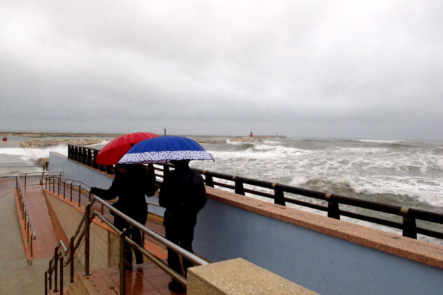 Warnung vor starken Regenfällen und das Meer könnte 30 Zentimeter steigen