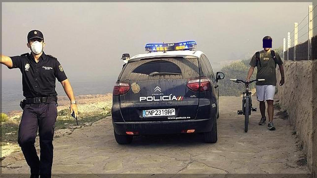 Die Polizei erwischt drei Diebe in Dénia, als sie gerade versuchten in Les Rotes ein Haus auszurauben