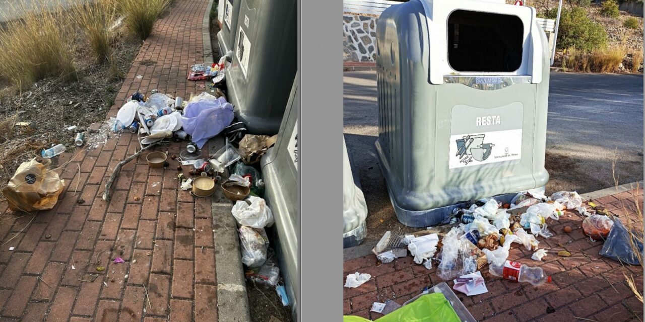 Anwohner beschuldigen eine Einwohnerin von Dénia, den Müll aus den Containern zu nehmen und ihn auf der Straße zu verteilen