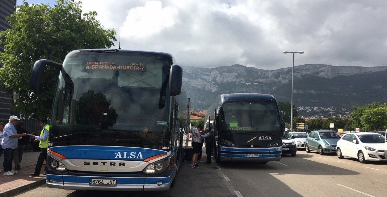 Renfe und Alsa erneuern ihre Allianz für ein einziges Zug- und Busticket  Dénia, Xàbia und Calp