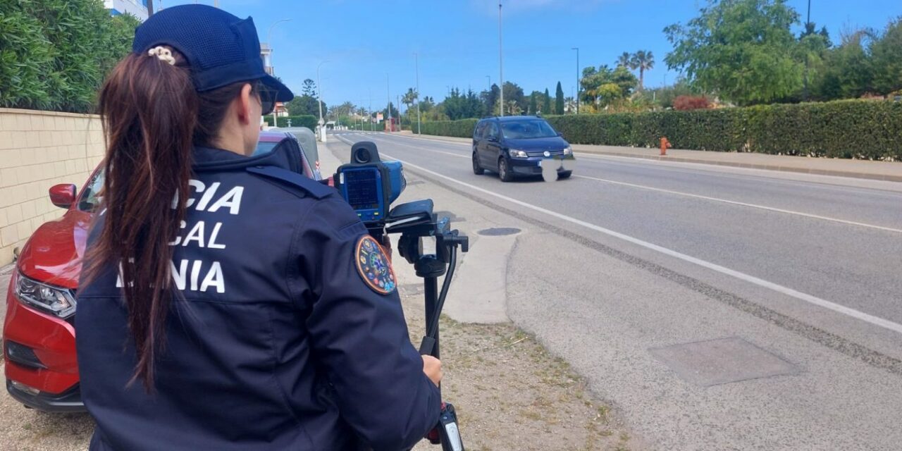 Die Polizei von Dénia hat in nur einer Woche 180 Bußgelder wegen Geschwindigkeitsüberschreitungen verhängt